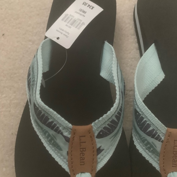 L.L. Bean Flip Flops - Picture 2 of 5